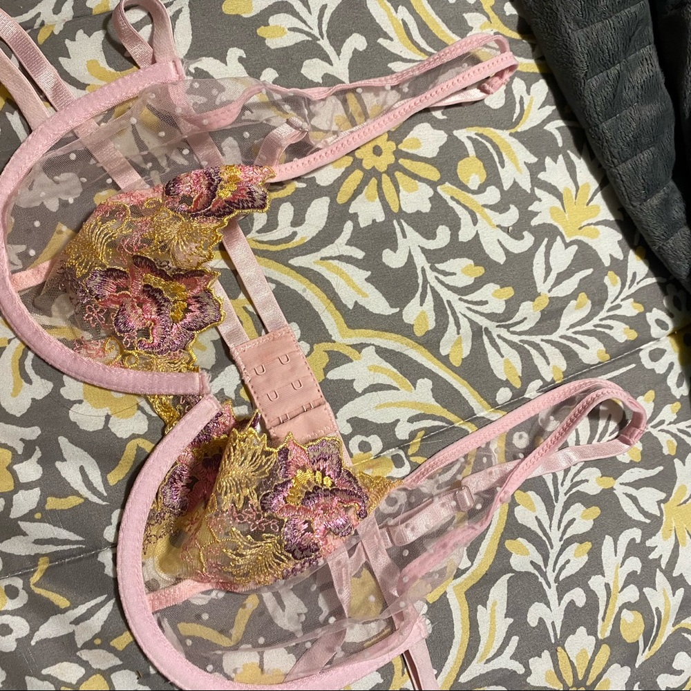 Cute lacy bra from SHEIN